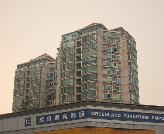 創紀錄加層 -----2001年,成都瑞金廣場由6層增至18...